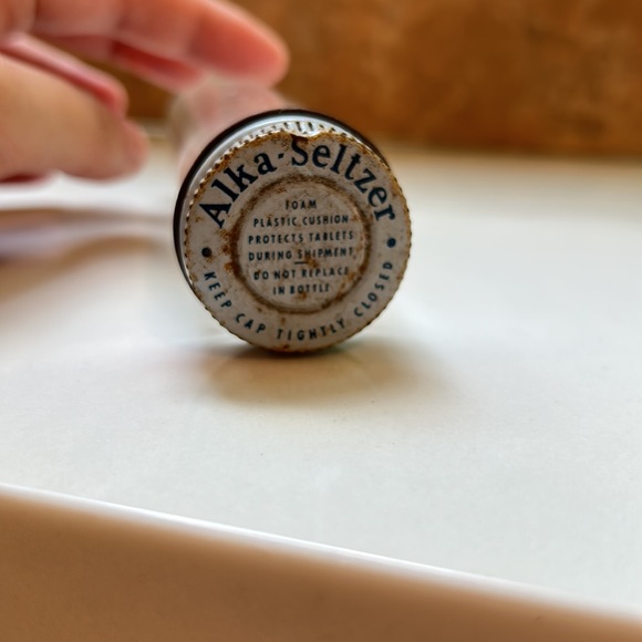 Vintage Alka Seltzer Bottle- medicine bottles jars - Picture 6 of 8